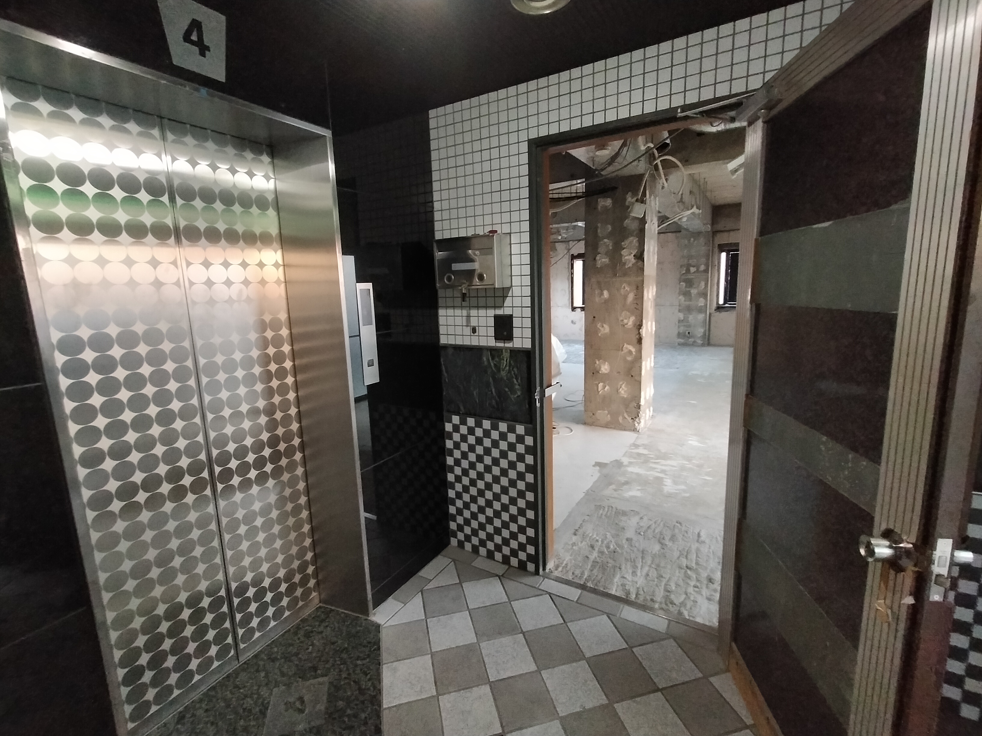 人吉麒麟館ビル4階2号室2
